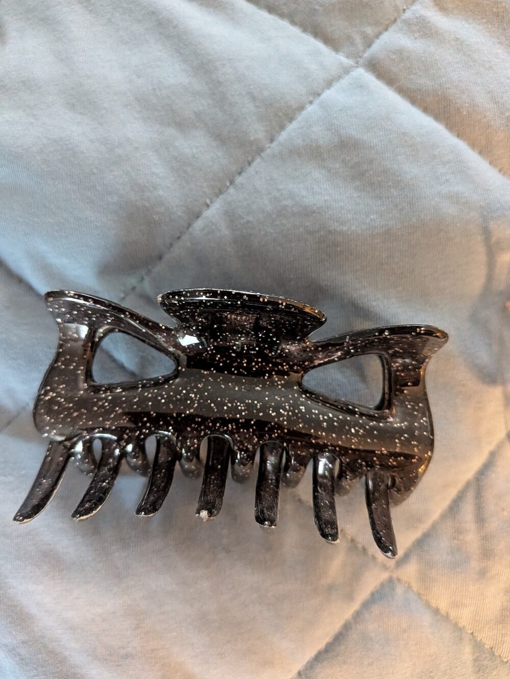 Vintage Y2K Glitter Claw Clips - 2 Included Black And Clear